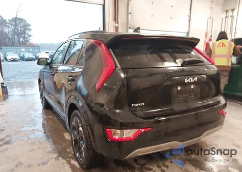 2023 Kia Niro Ev Wind z USA, uszkodzony, nr VIN KNDCR3L1XP5048434